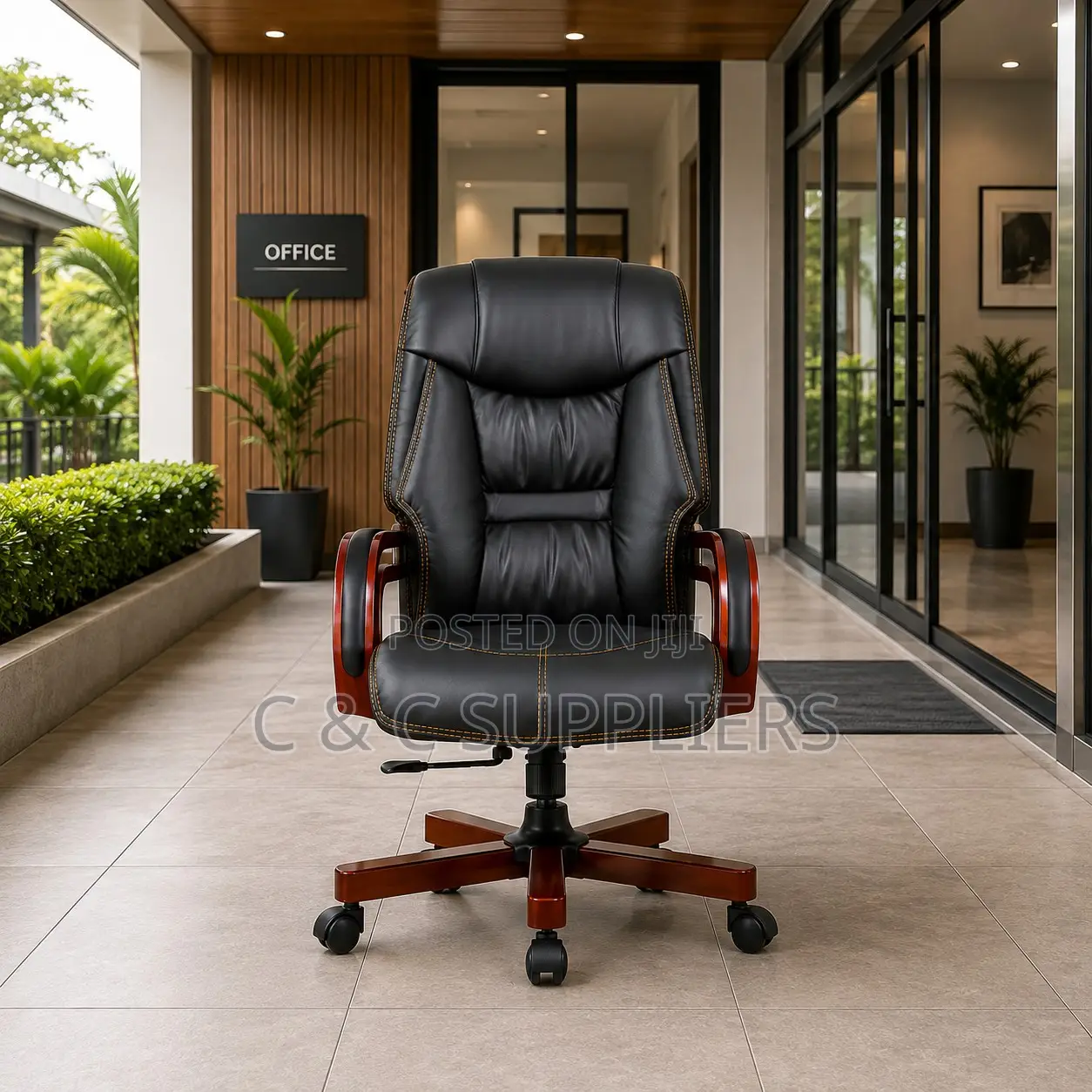 Black Leather Boss High Back Seat.