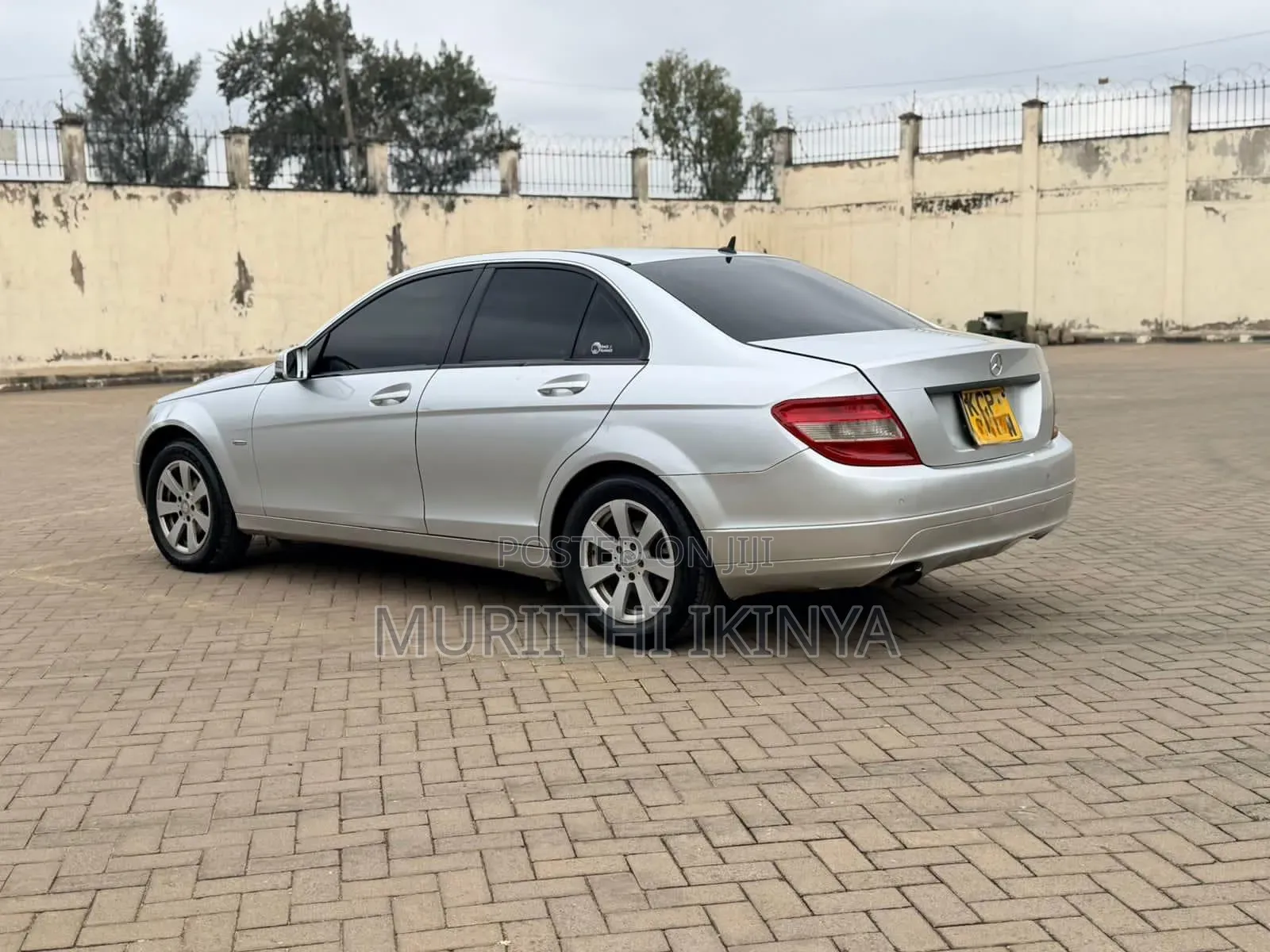 Mercedes-Benz C200 2011 Silver