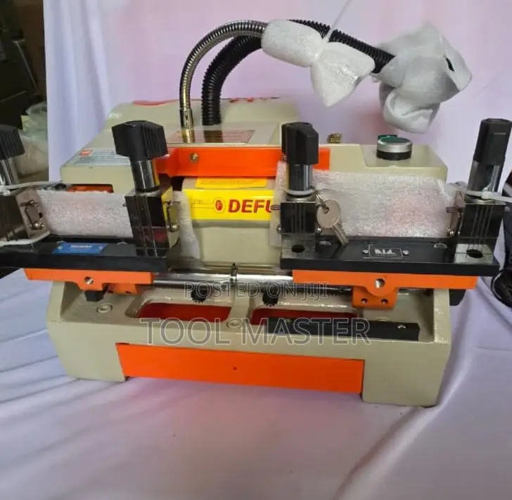 Key Cutter Defu 100e1/Defu 100E1 Key Cutting Machine