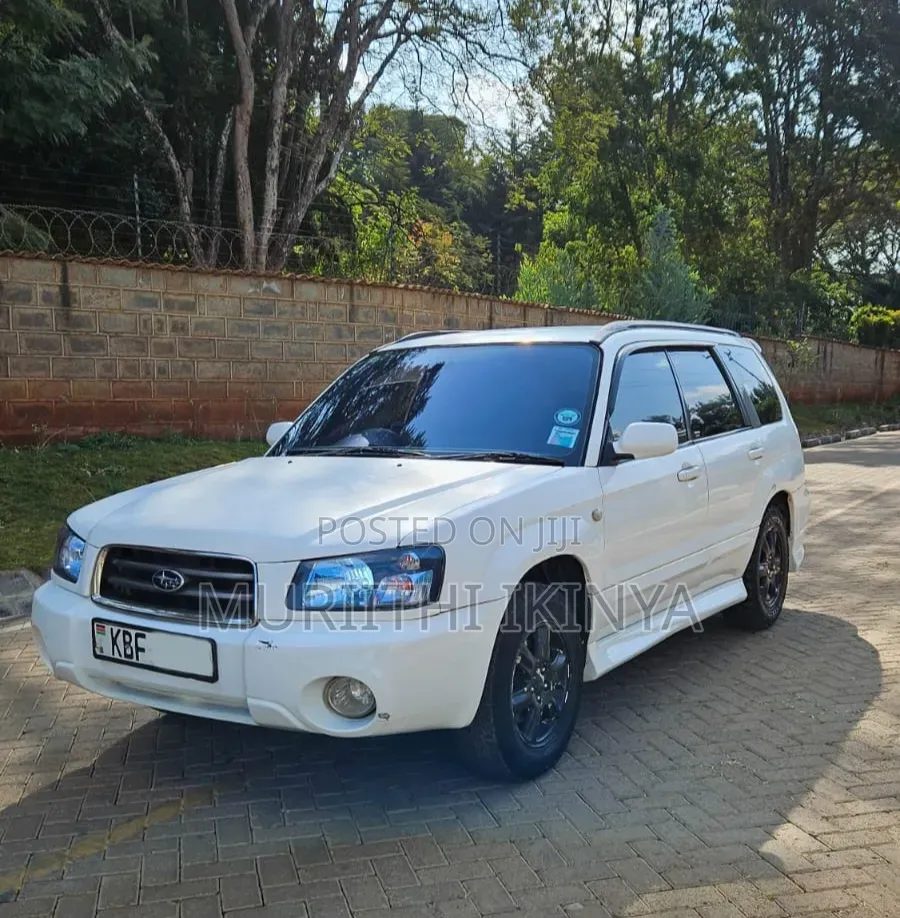 Subaru Forester 2000 White