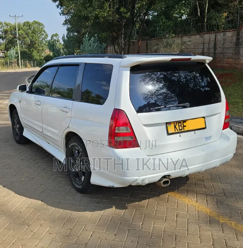 Subaru Forester 2000 White