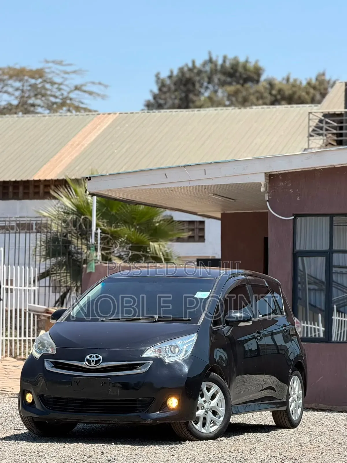 Toyota Ractis 2014 Black