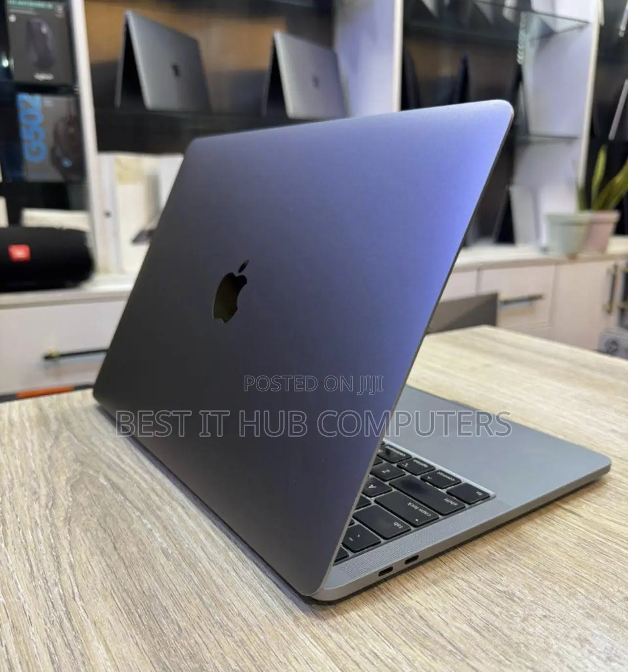 Laptop Apple MacBook Pro 2020 32GB Intel Core i7 SSD 512GB