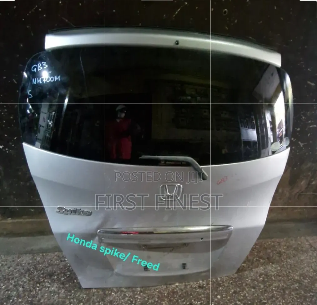 Honda Freed/Spike Boot