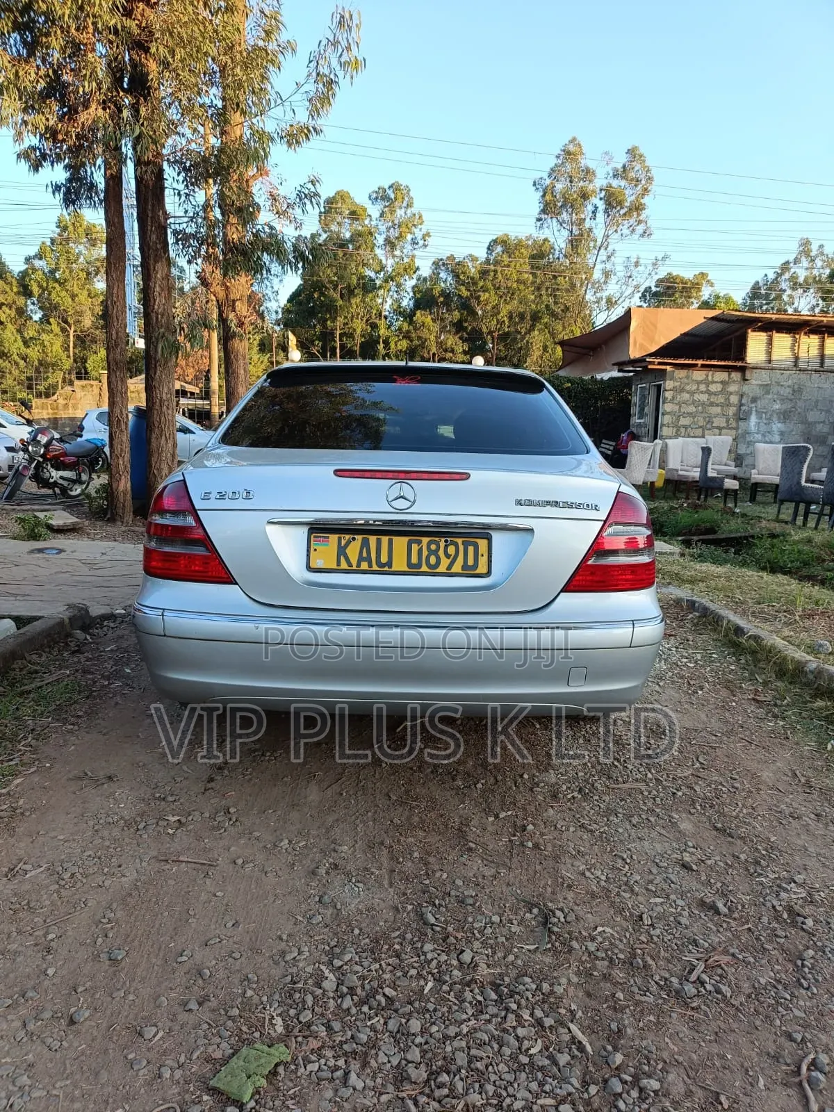 Mercedes-Benz E200 2005 Silver