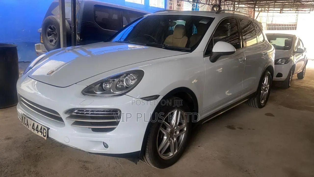 Porsche Cayenne 2014 White