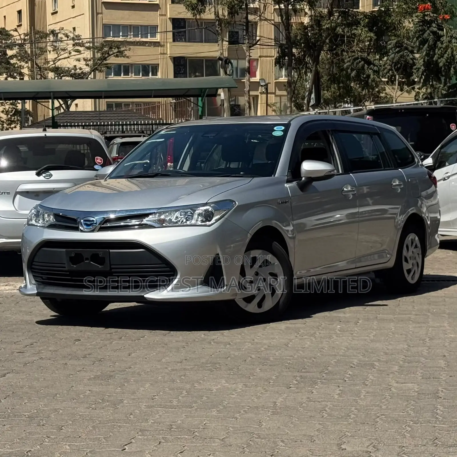 Toyota Corolla Fielder 1.5 Hybrid FWD 2019 Silver