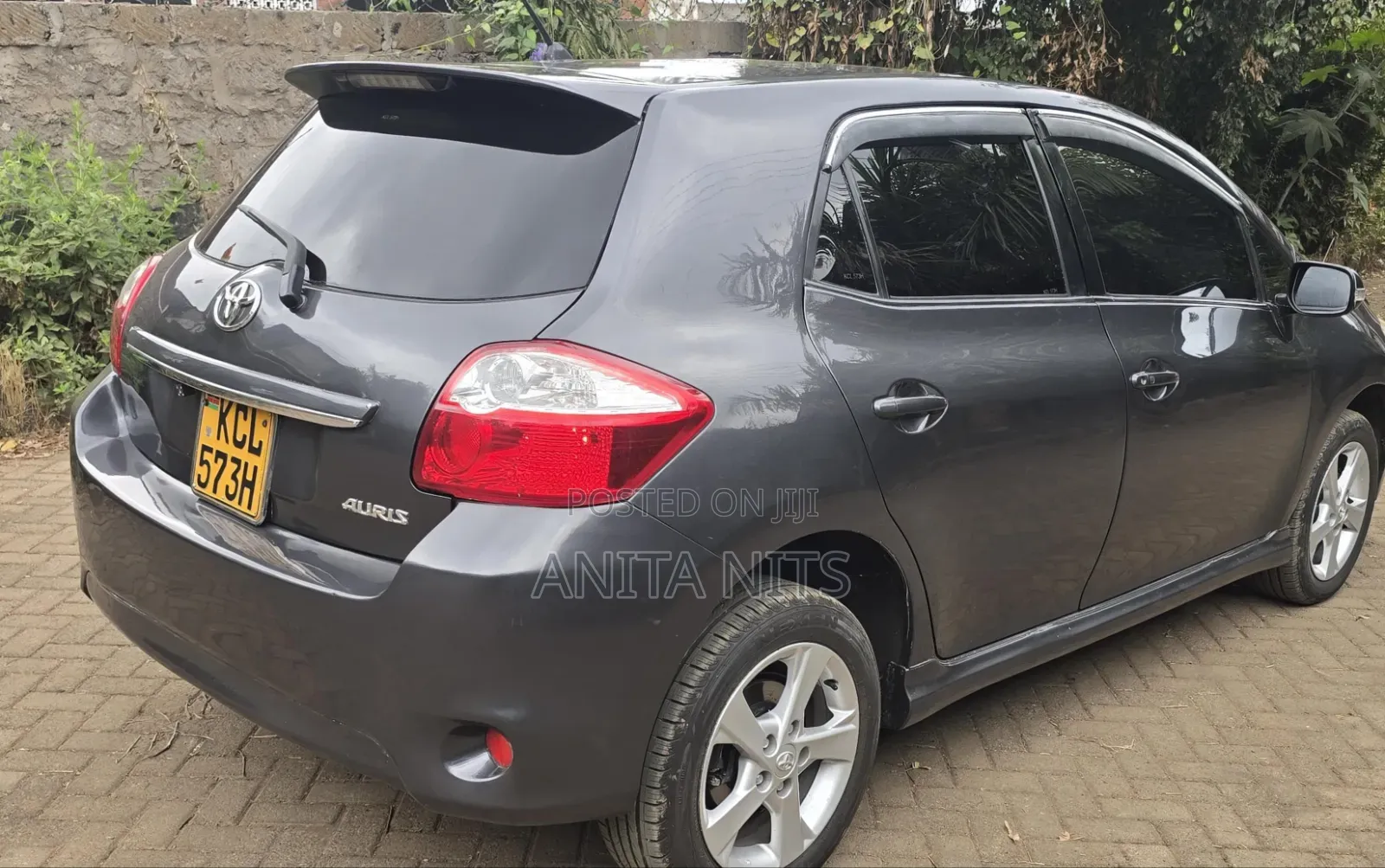 Toyota Auris 2010 Gray