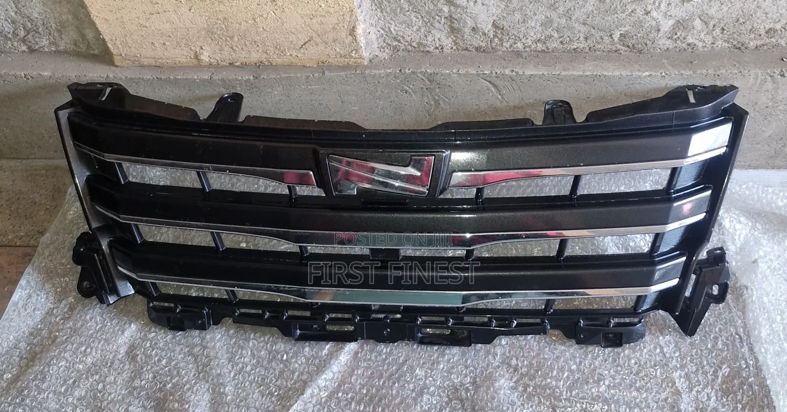 Toyota Noah 2015 Grill (ZR 80)