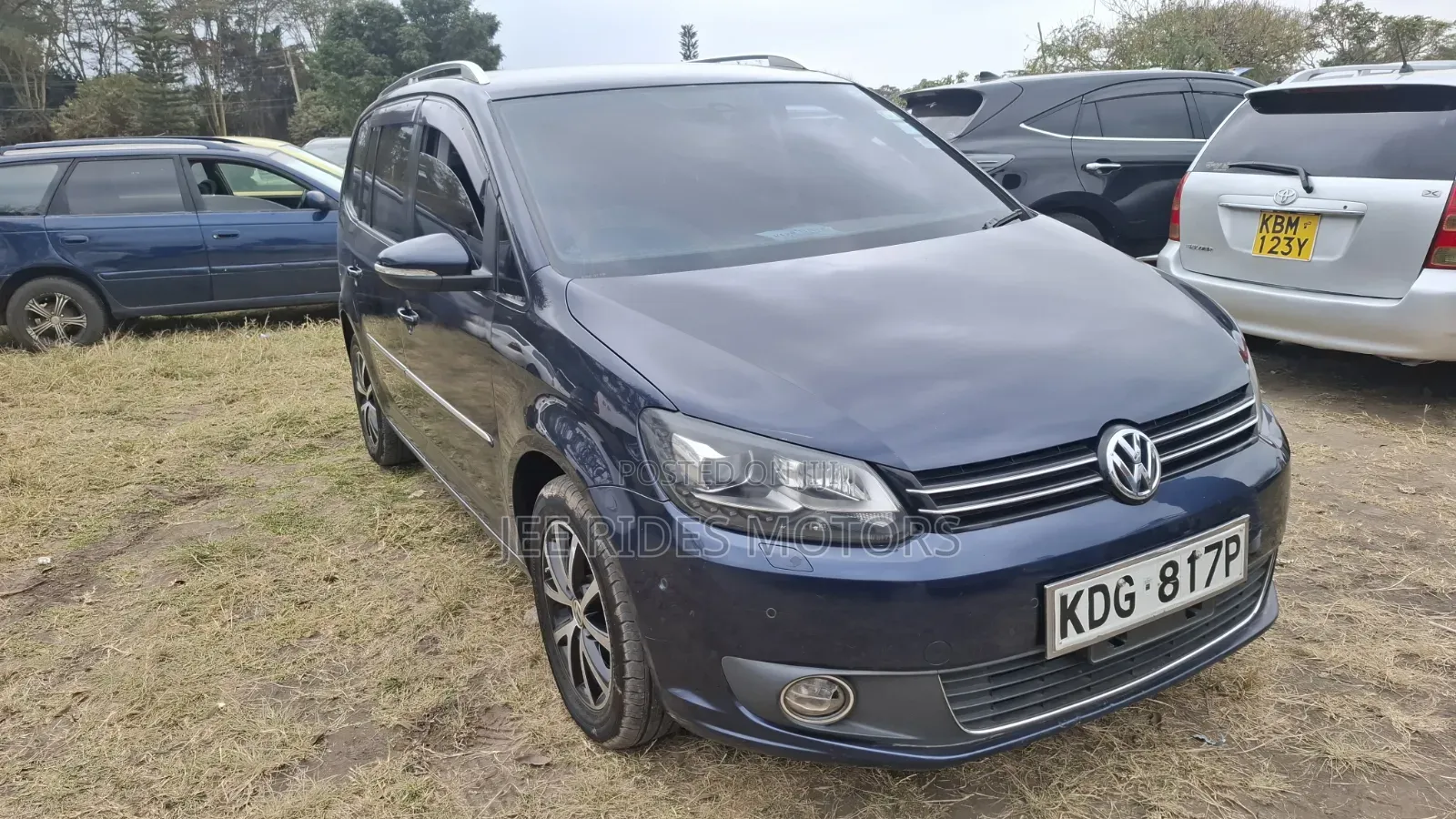 Volkswagen Touran 2015 Blue
