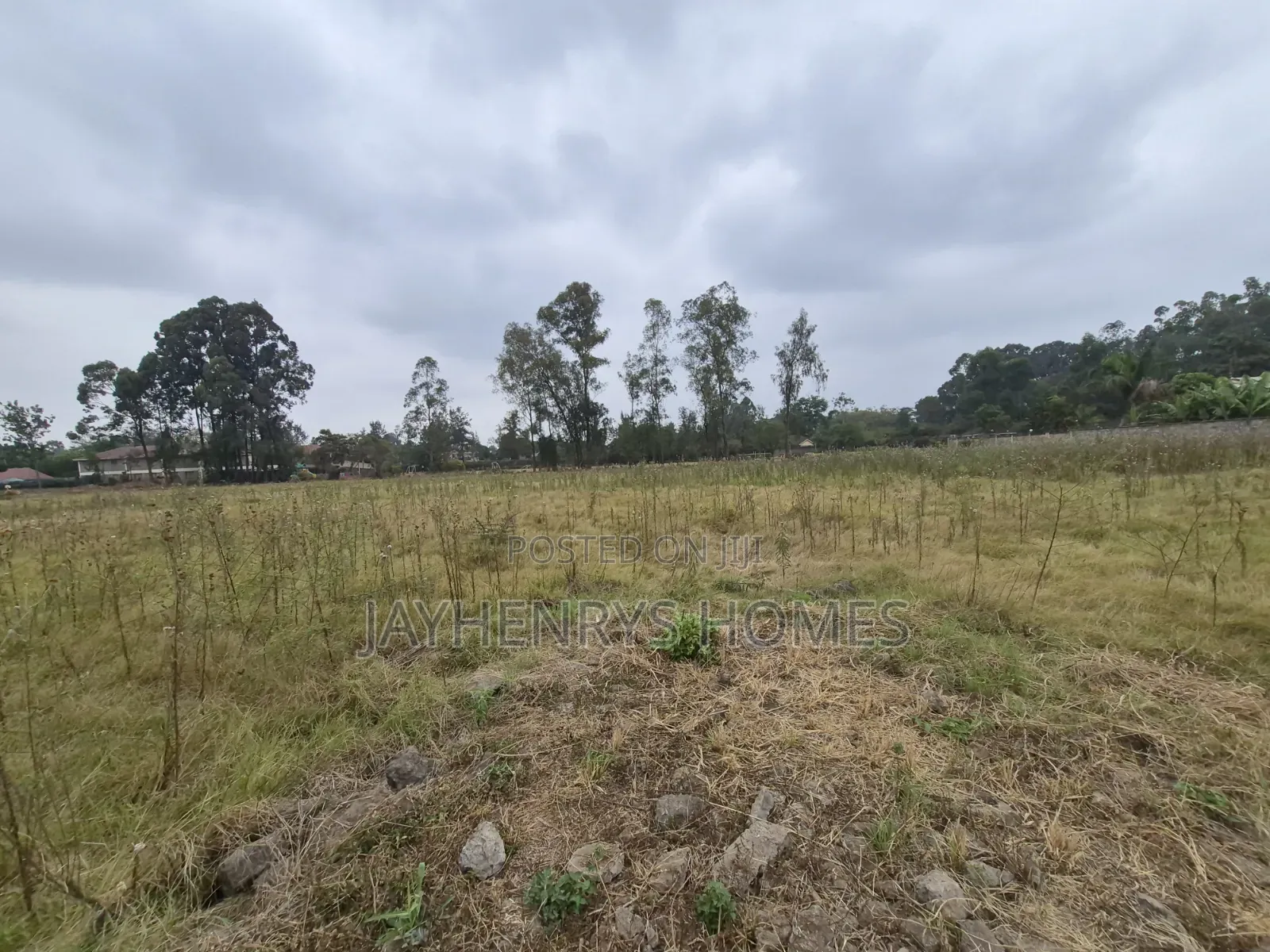 Half Acre Plot for Sale in Garden Estate at `