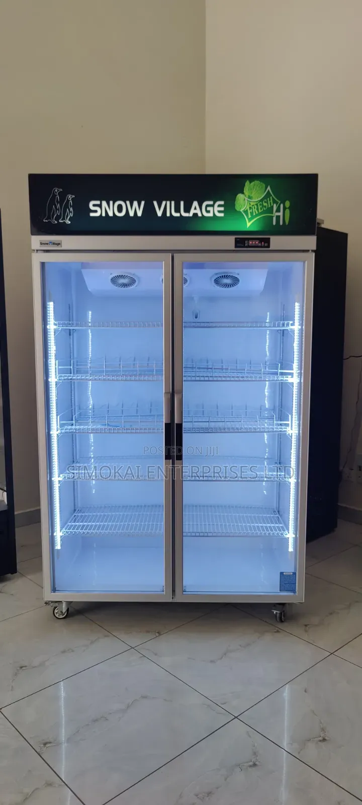 Upright Display Chiller Temperature- 0~10 Capacity- 875 Litres