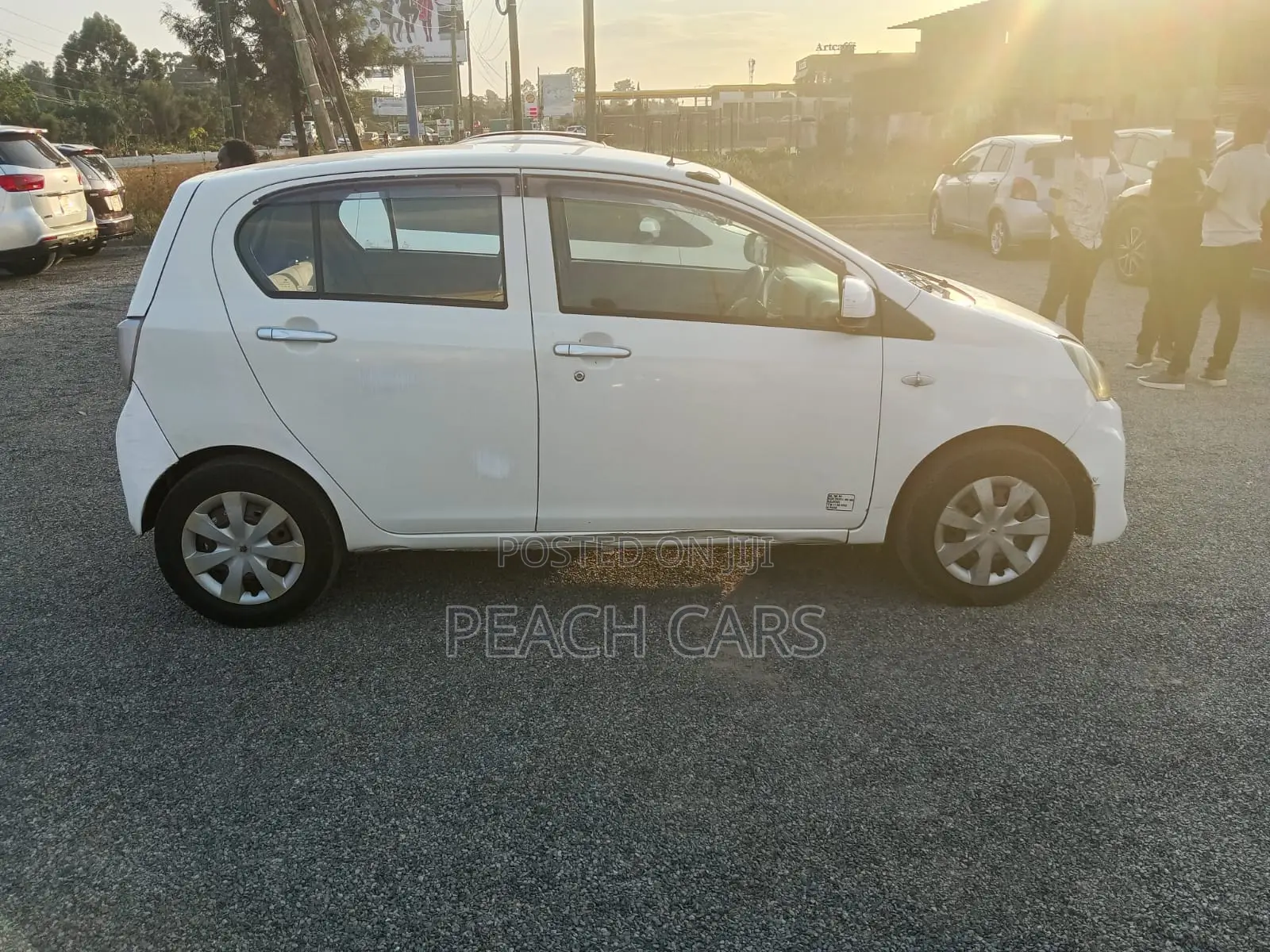 Daihatsu Mira 2014 White