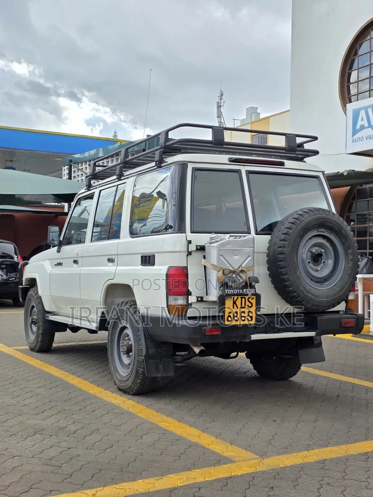 Toyota Land Cruiser 4.0 V6 GXR 2016 White