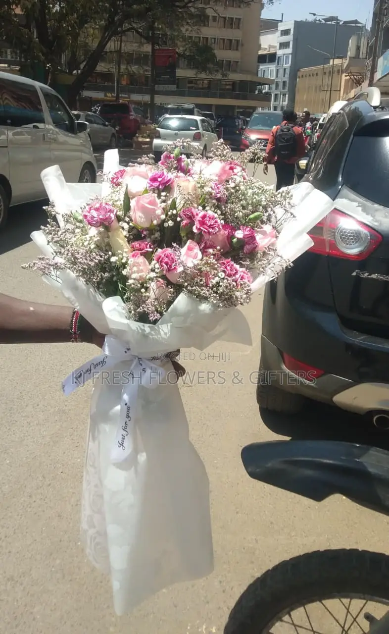 Want to Impress Someone Special? Send a Luxury Flower Bouquet Today