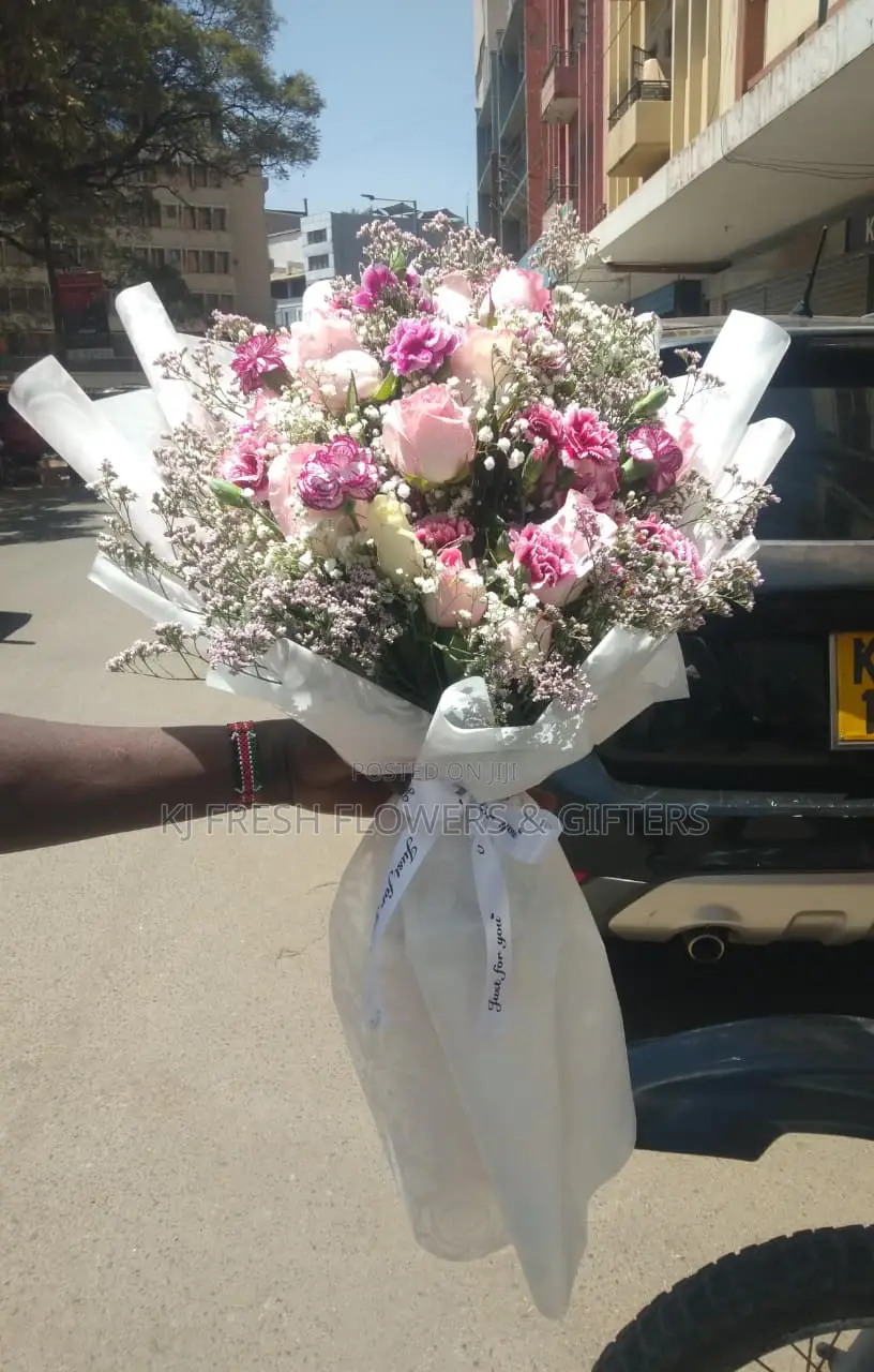 Want to Impress Someone Special? Send a Luxury Flower Bouquet Today