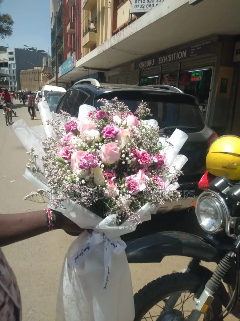 Want to Impress Someone Special? Send a Luxury Flower Bouquet Today