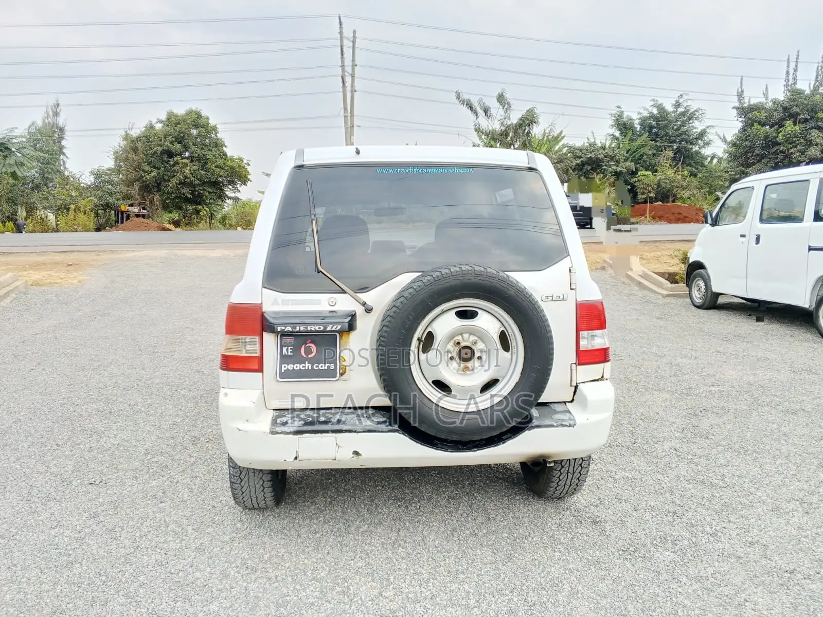 Mitsubishi Pajero 2002 White