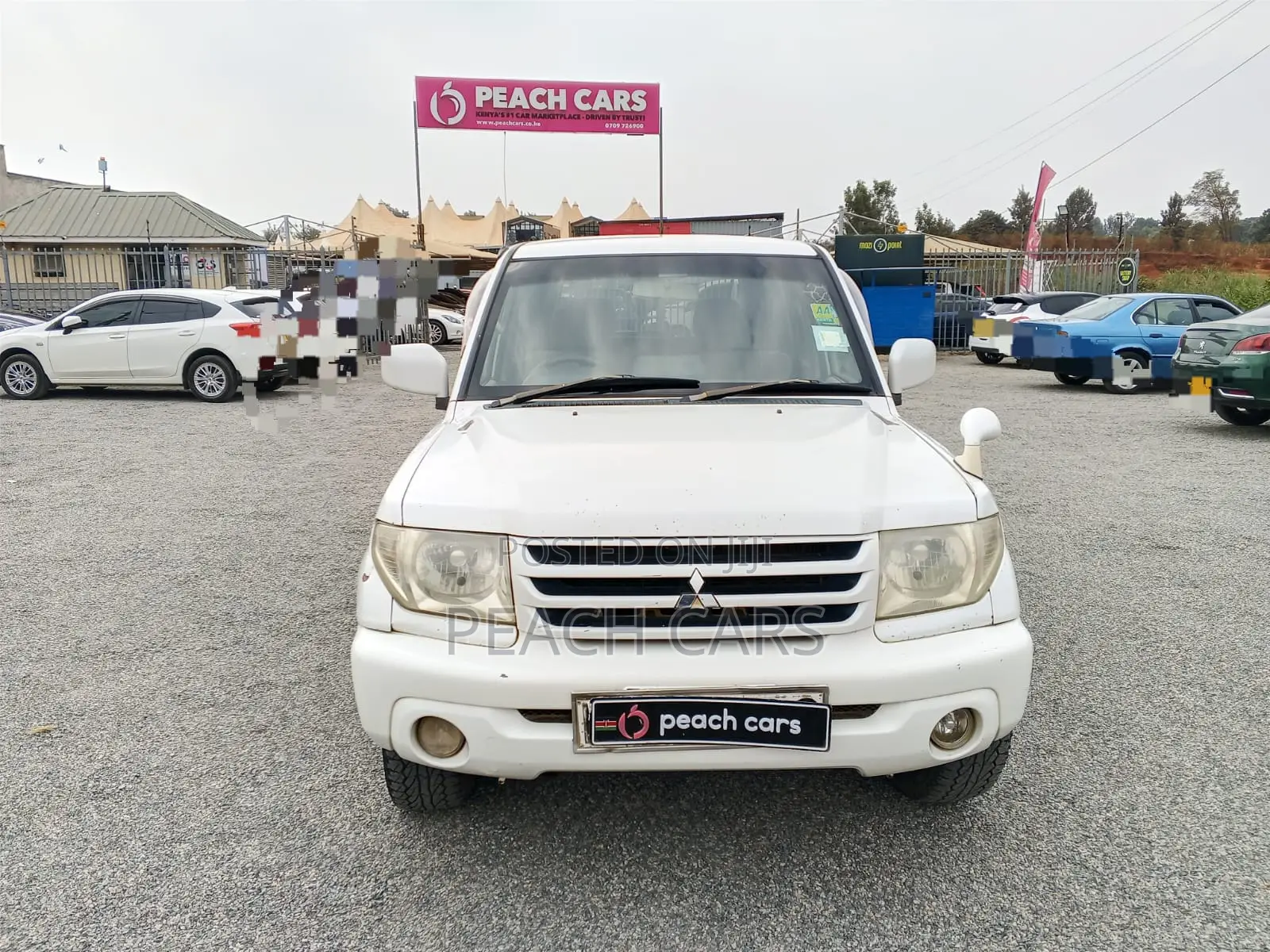 Mitsubishi Pajero 2002 White