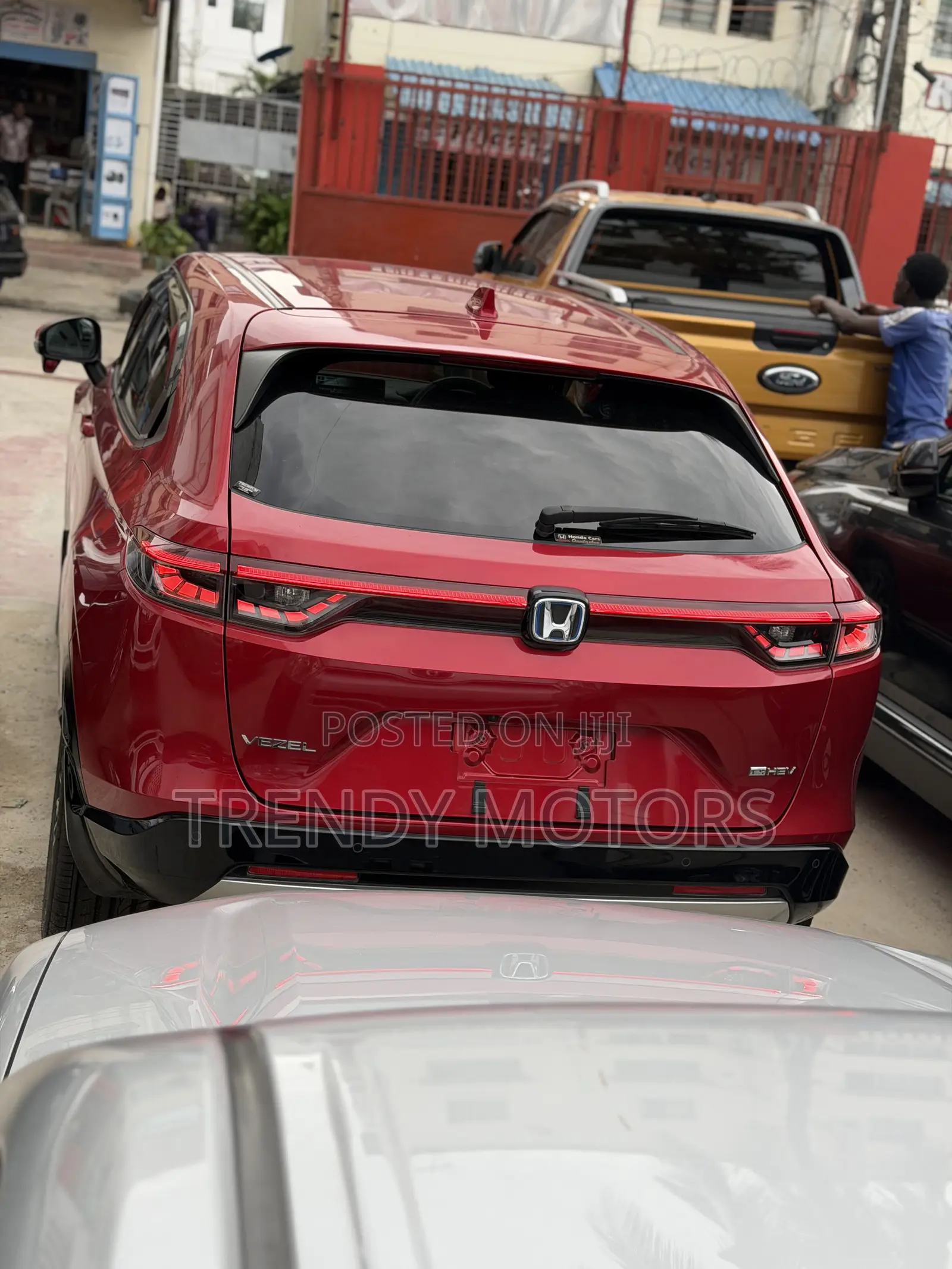 Honda Vezel 2021 Red