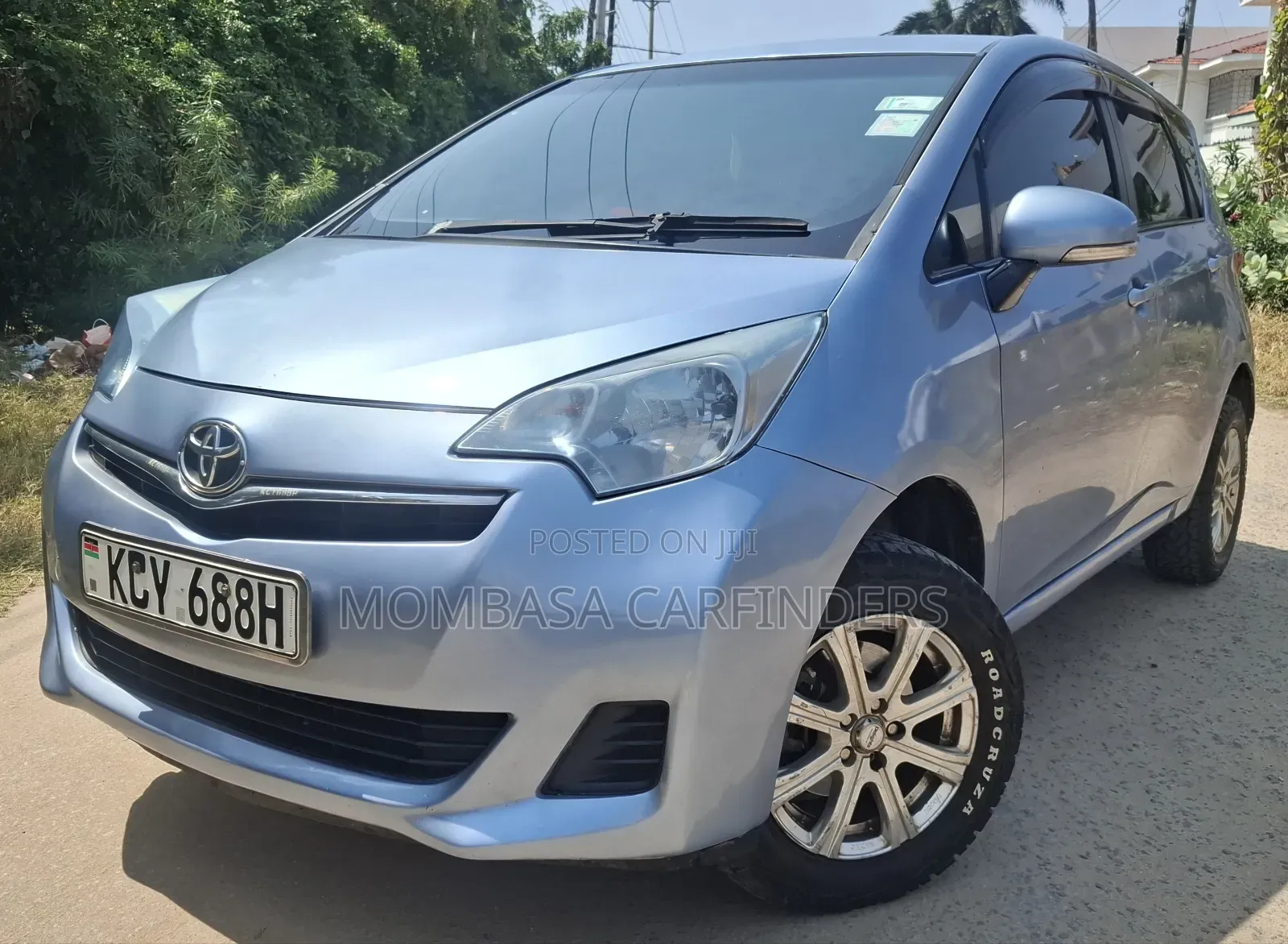 Toyota Ractis 2013 Blue