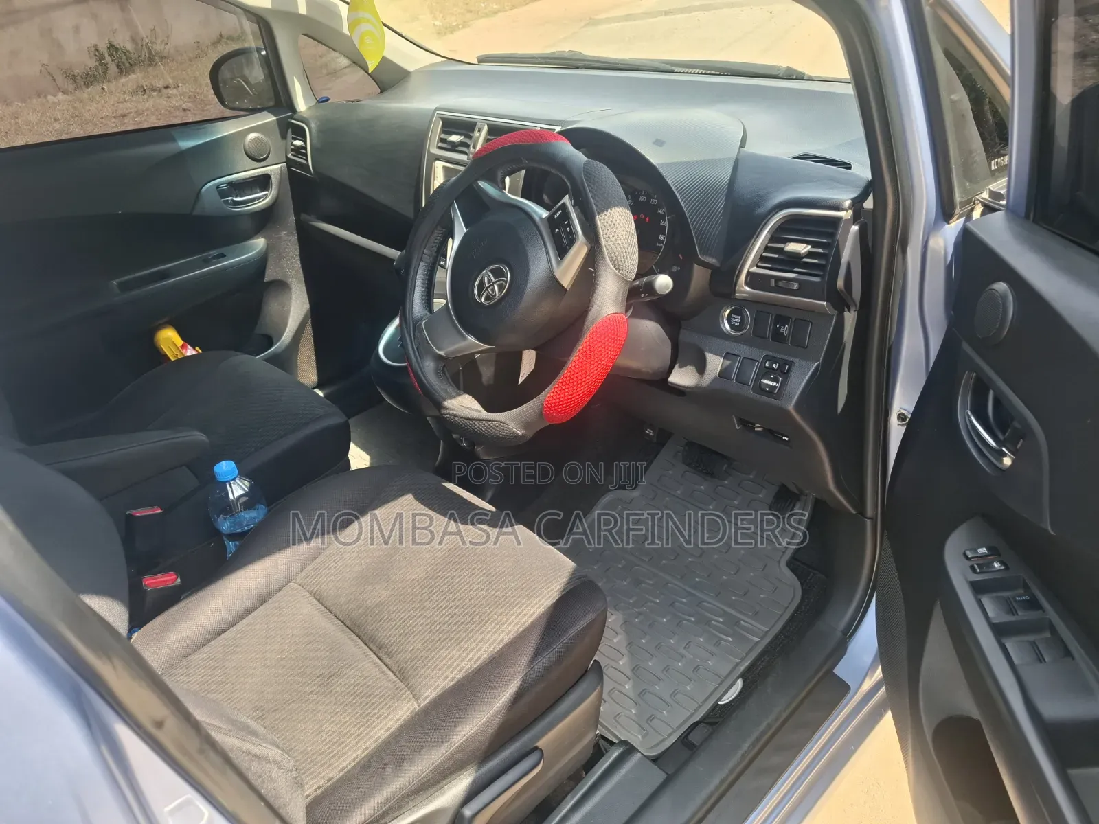 Toyota Ractis 2013 Blue