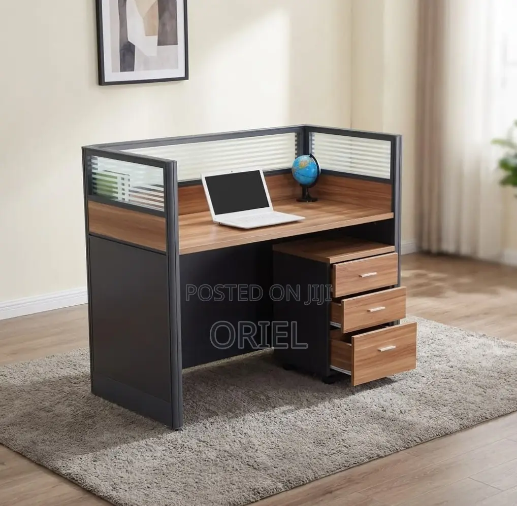 Office Workstation : 1-Seater Staff Workstation