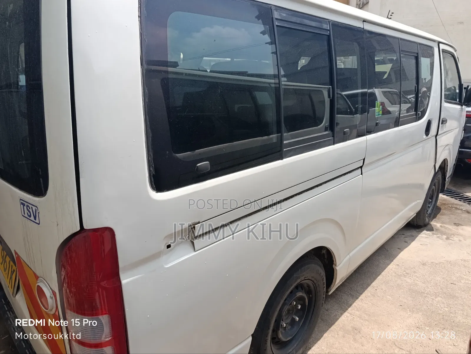 Toyota HiAce 2011 White