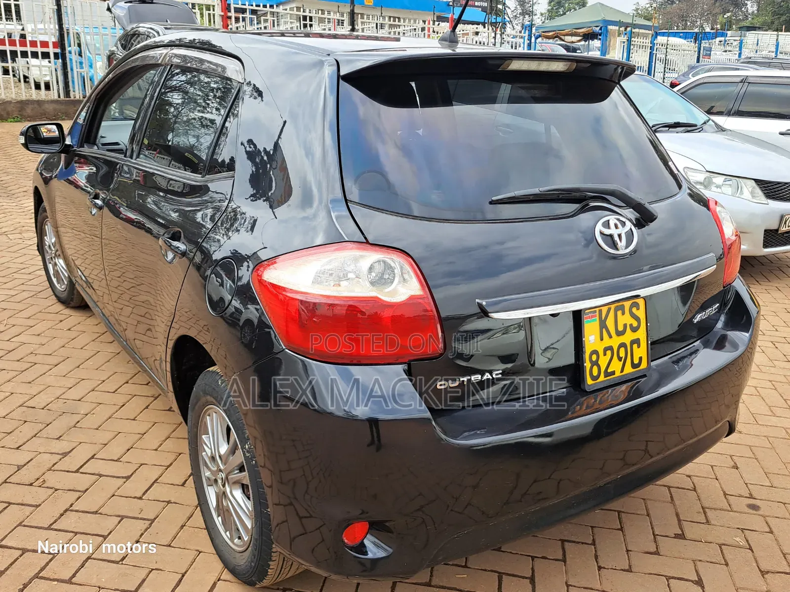 Toyota Auris 2011 Black