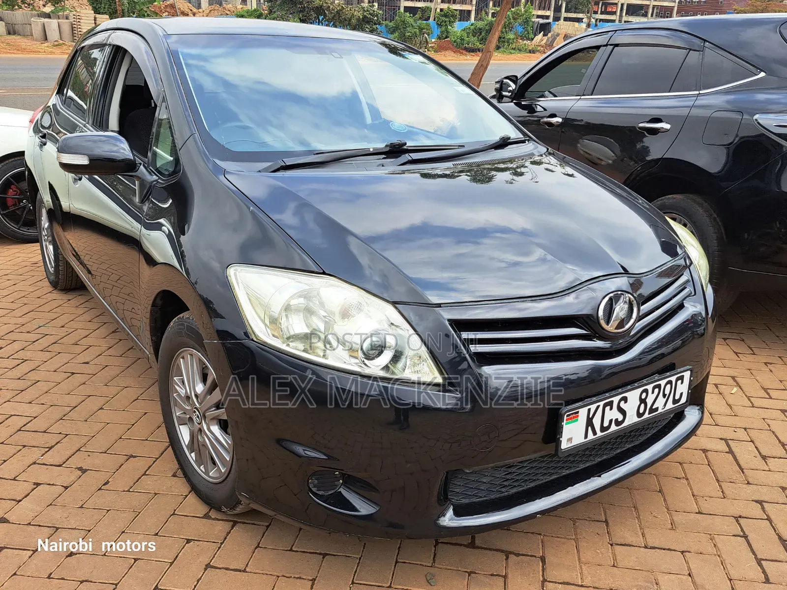 Toyota Auris 2011 Black