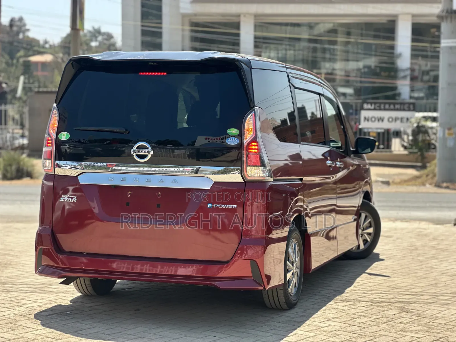 Nissan Serena 2019 Maroon