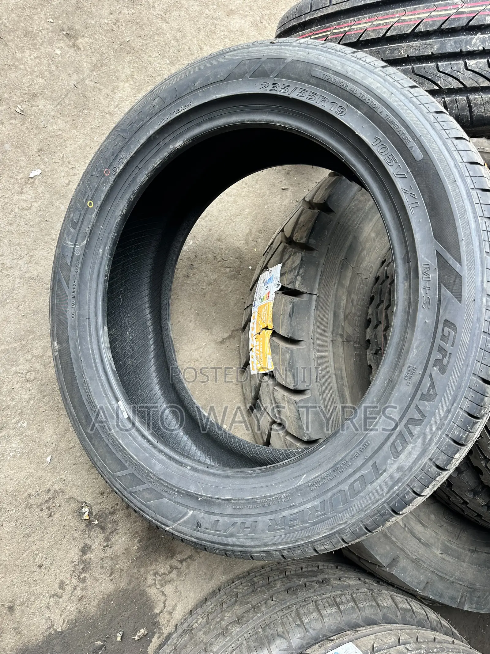 235/55r19 Centara