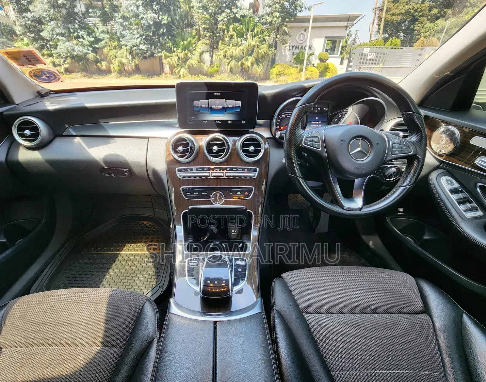 Mercedes-Benz C200 2016 Off white