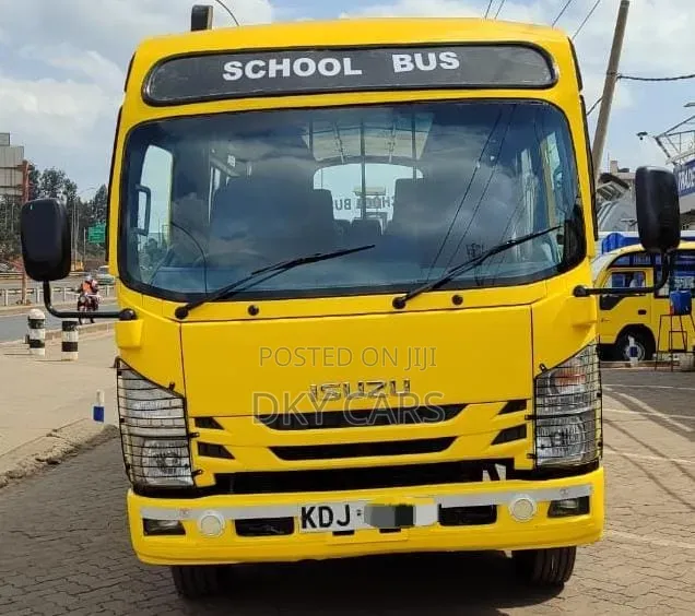 Isuzu NQR 2022 Yellow