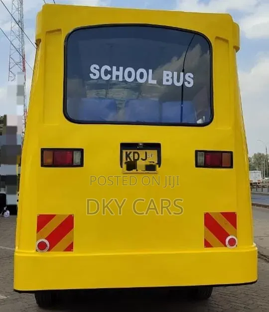 Isuzu NQR 2022 Yellow