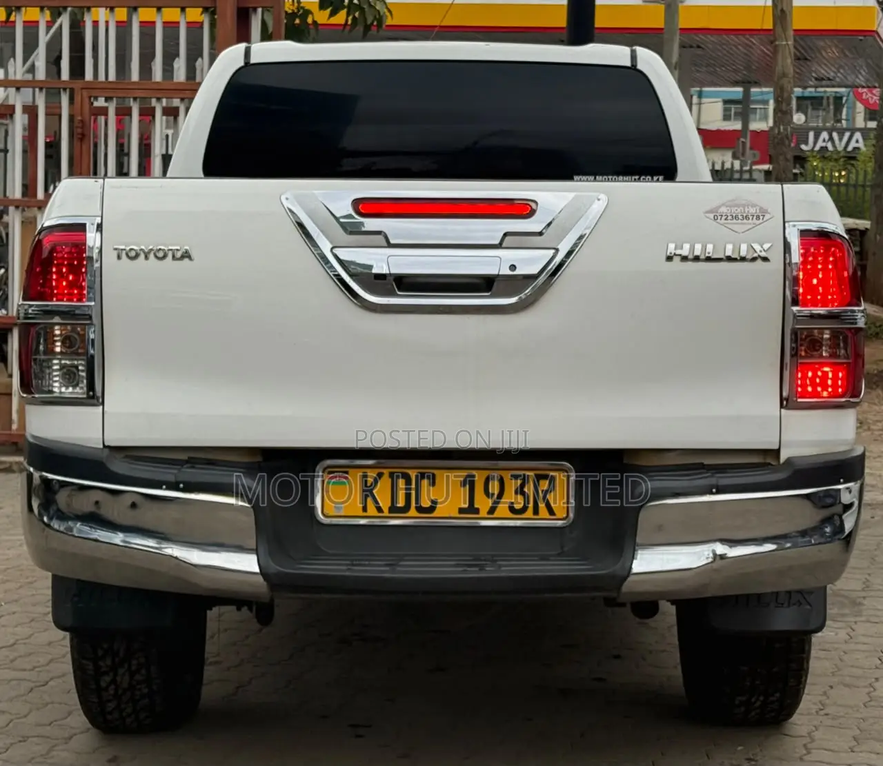 Toyota Hilux 2017 White