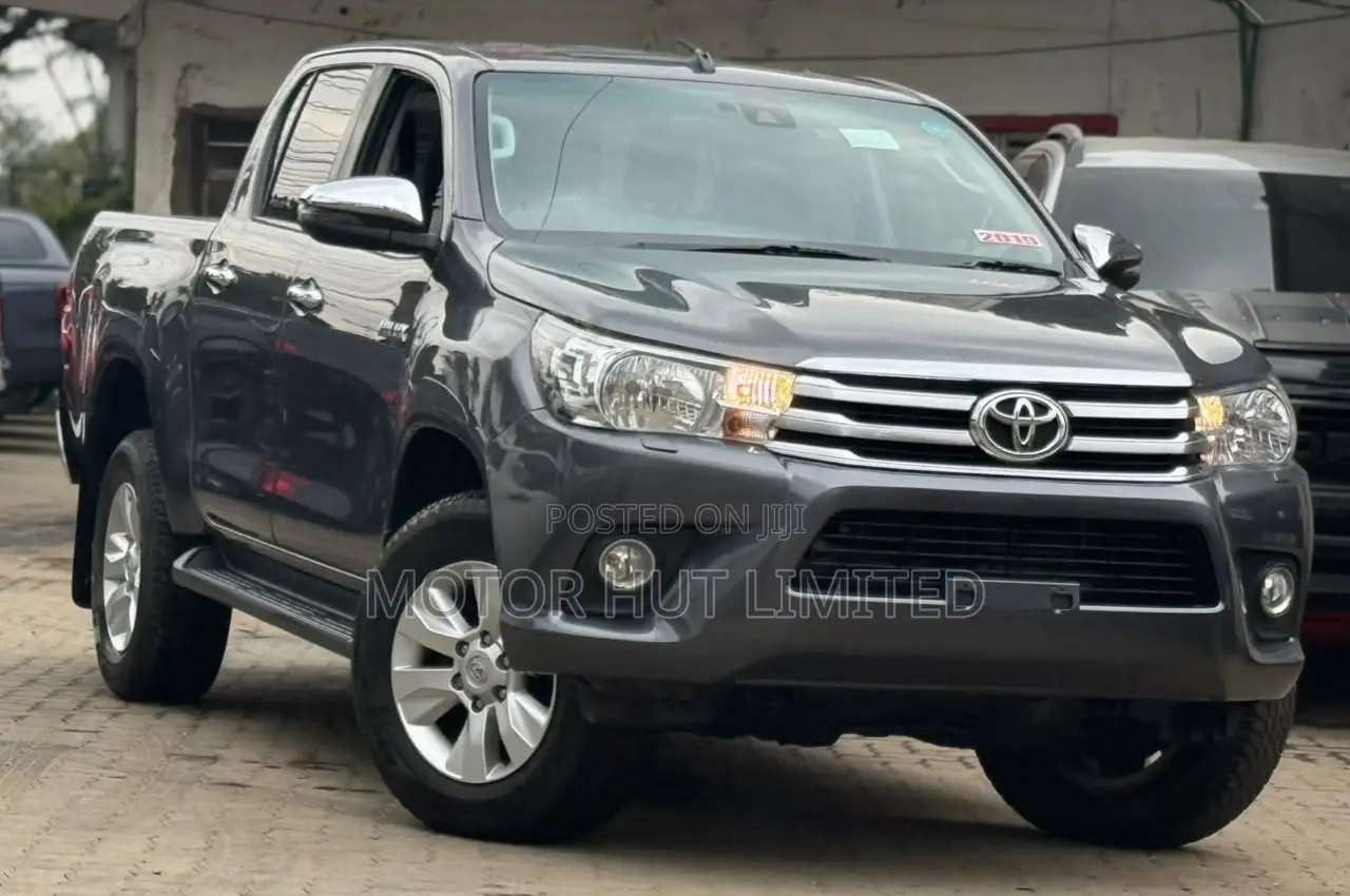 Toyota Hilux 2019 Gray