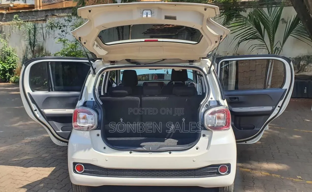 Toyota Passo 2018 White
