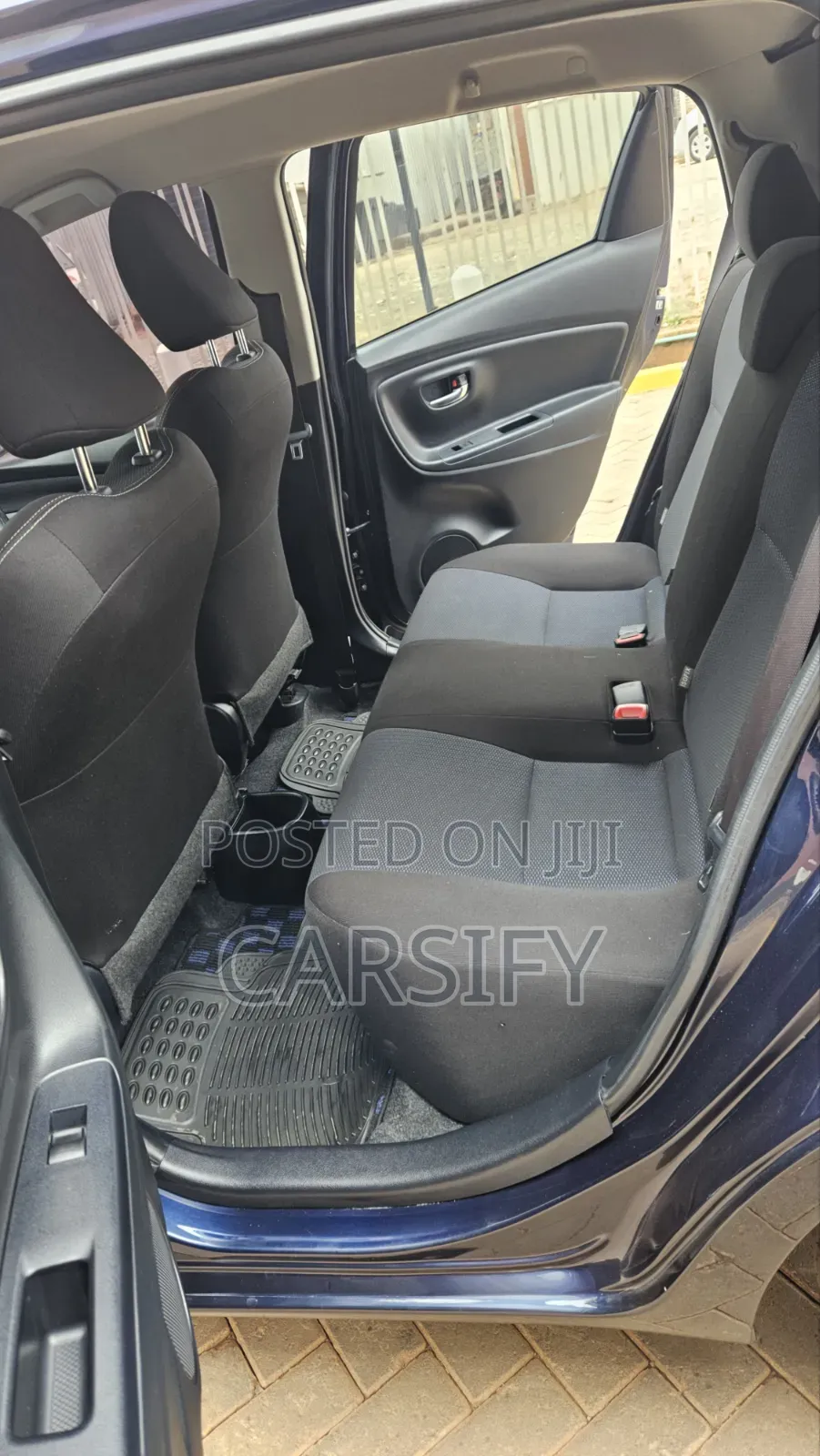 Toyota Vitz 1.0 FWD 5dr 2019 Blue