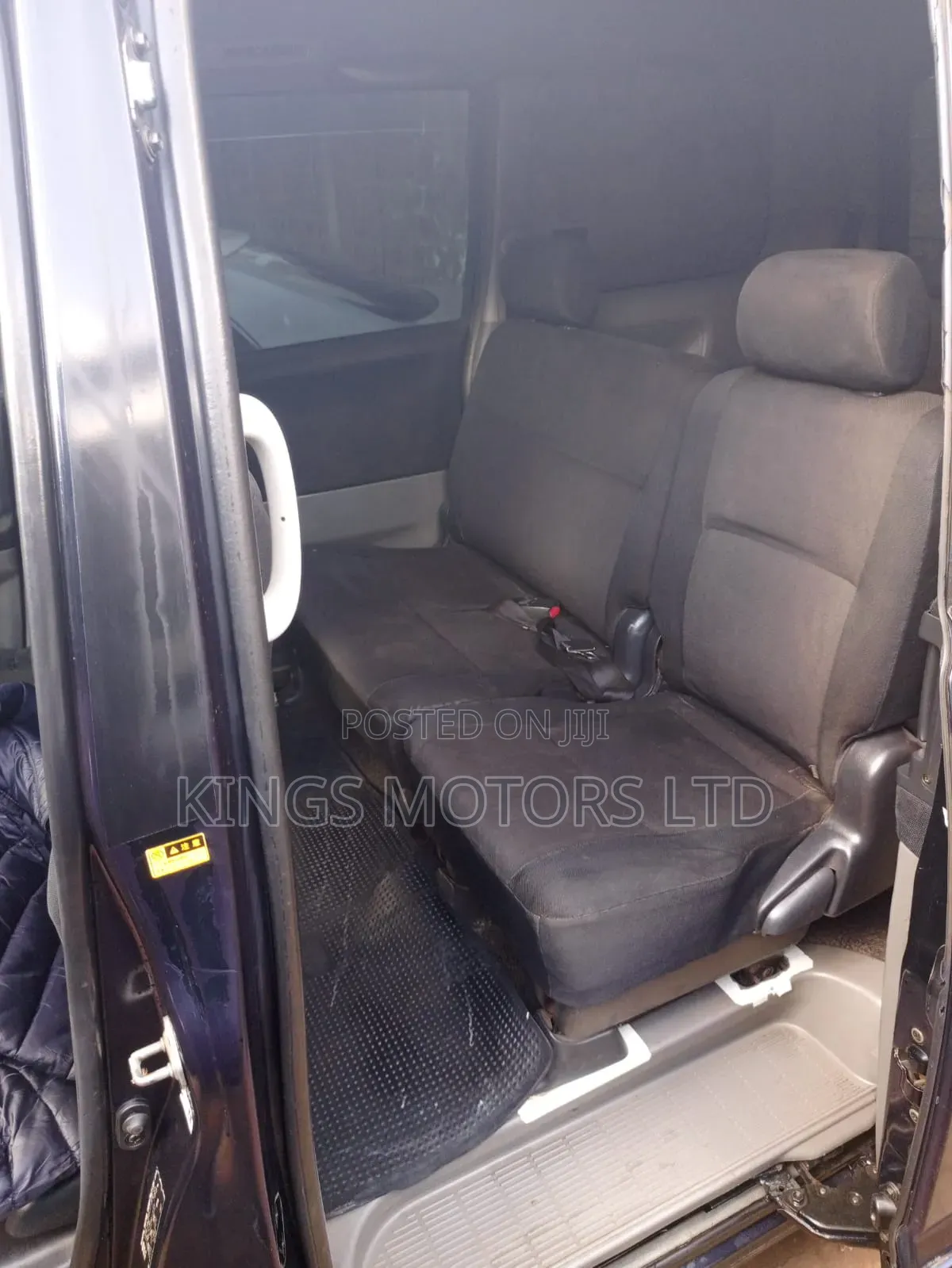Toyota Noah 2004 Blue