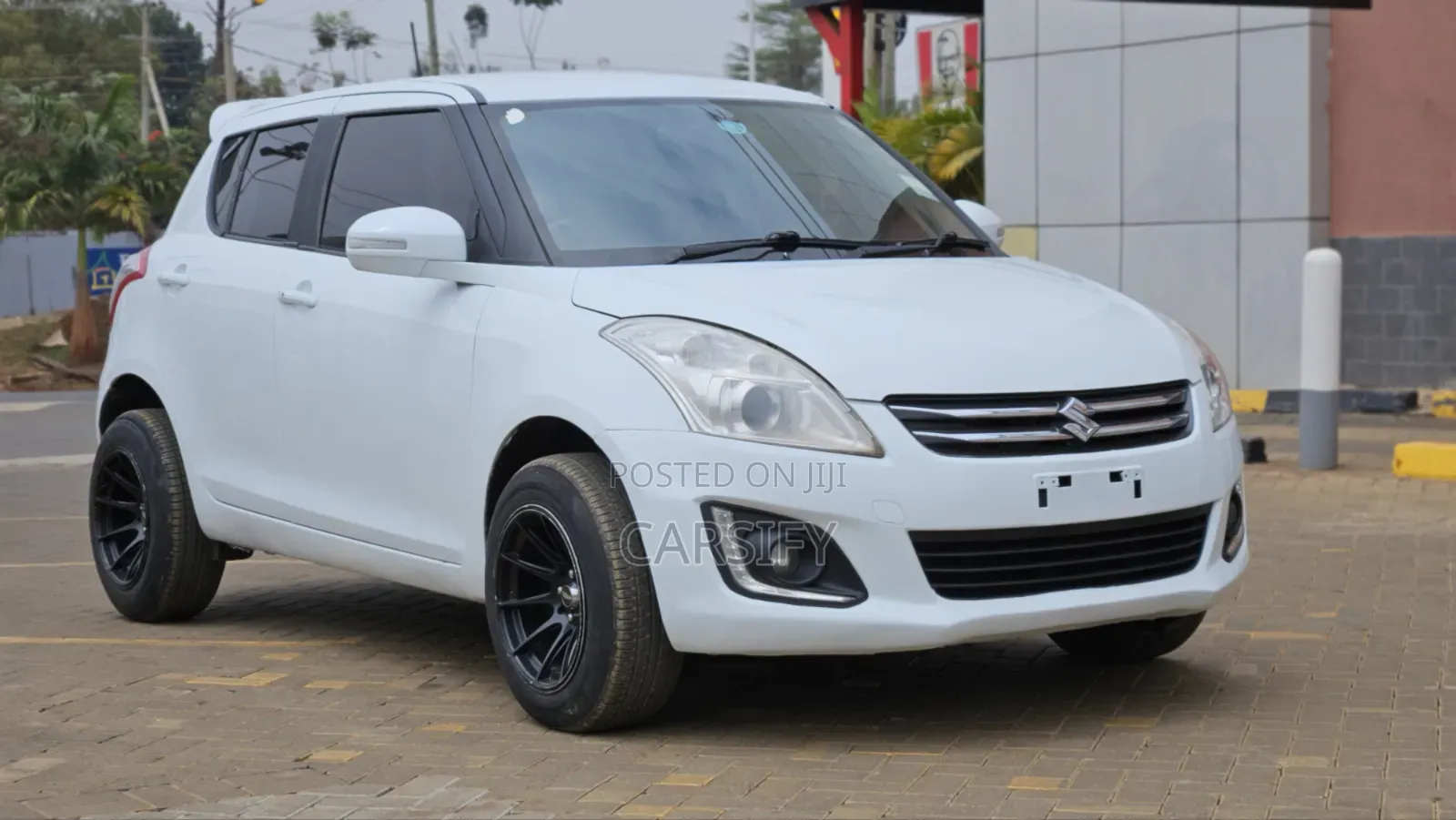 Suzuki Swift 2013 White