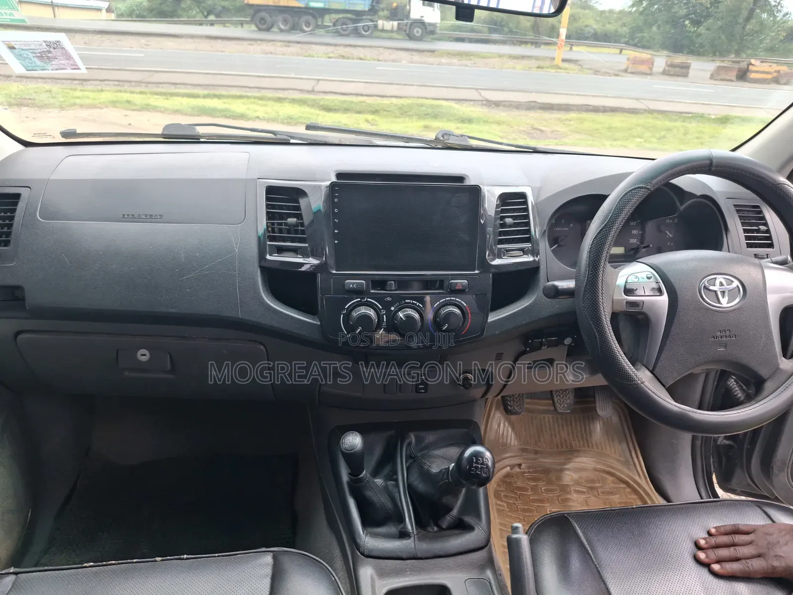 Toyota Hilux 2013 Black