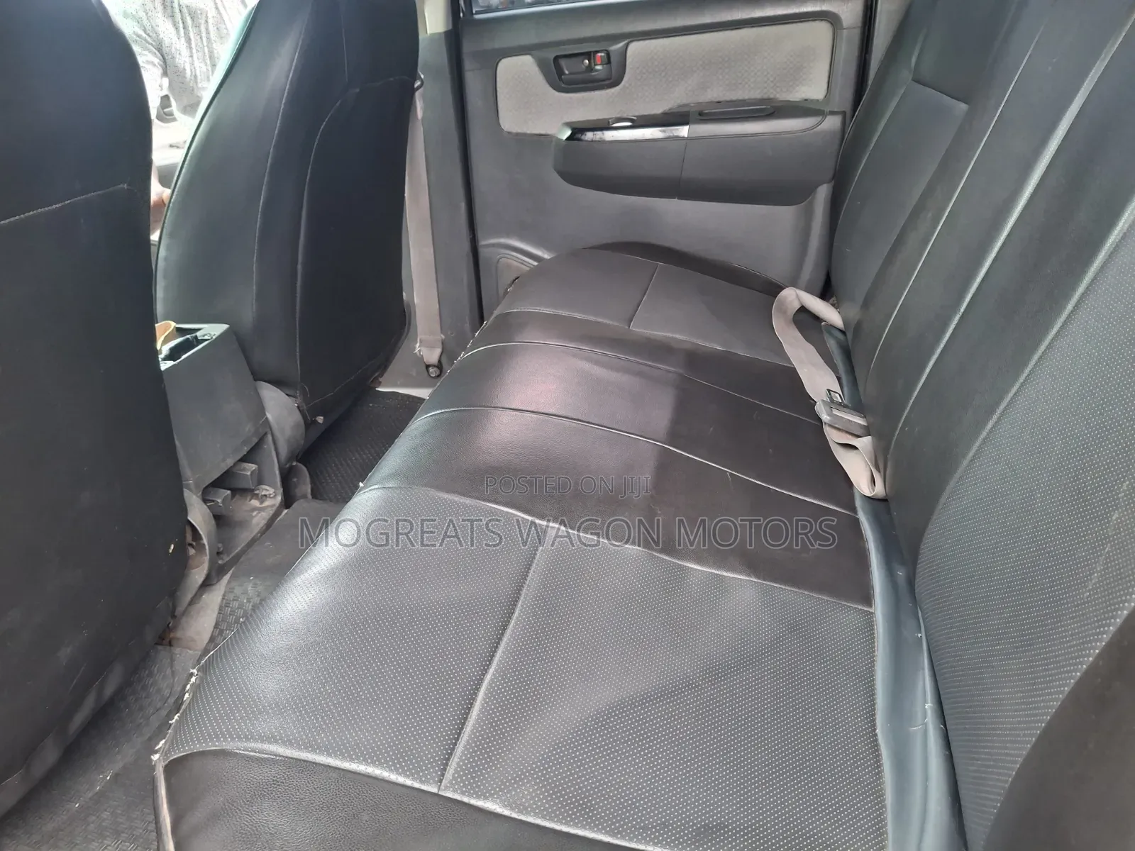 Toyota Hilux 2013 Black