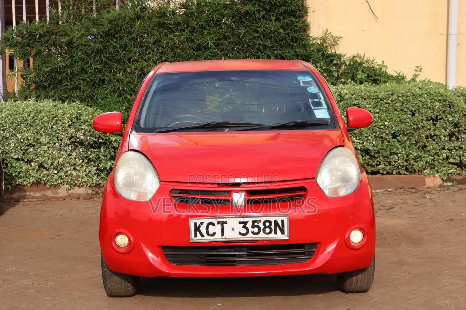 Toyota Passo 2011 Red