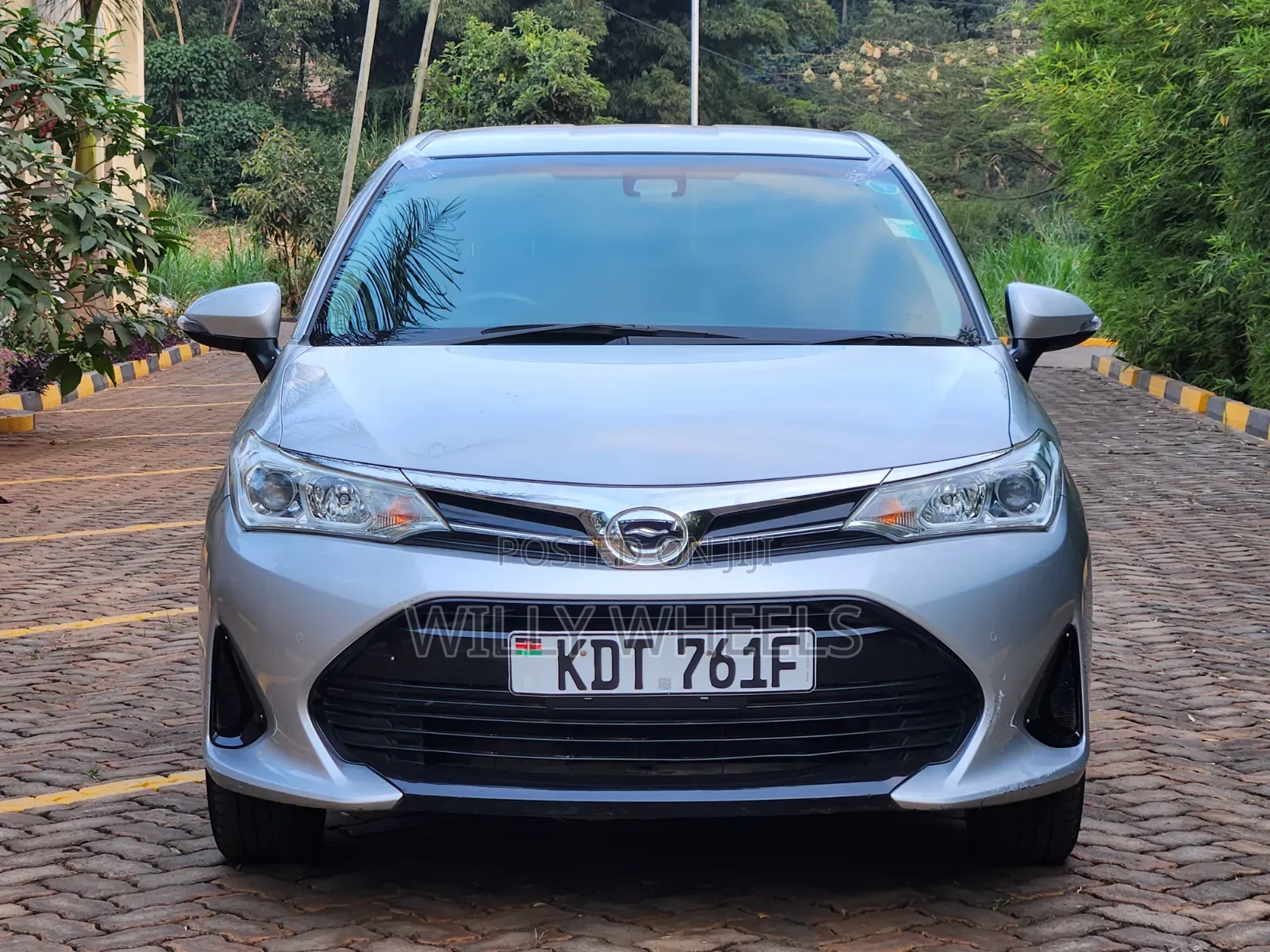 Toyota Axio 1.5 G 2WD 2018 Silver