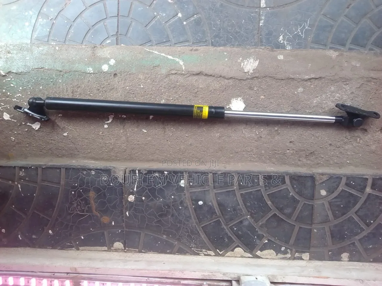 Caldina Nyama/Old Model Bootshocks/Shock Struts Caldina 1990-1999 R/L
