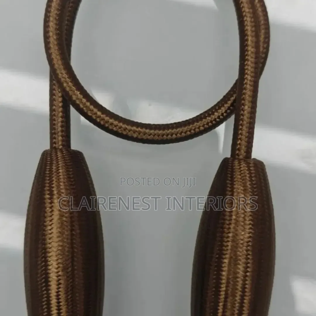 Add a Luxurious Touch to Your Windows With Curtain Holders