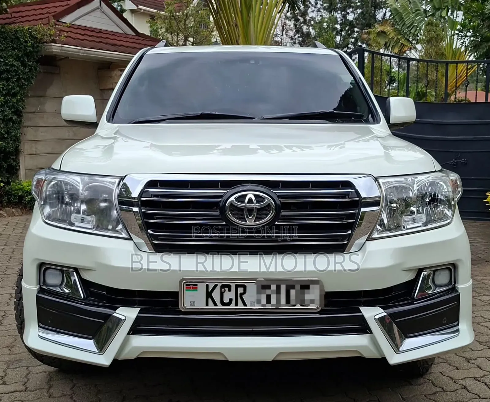 Toyota Land Cruiser 4.6 V8 ZX 2011 White