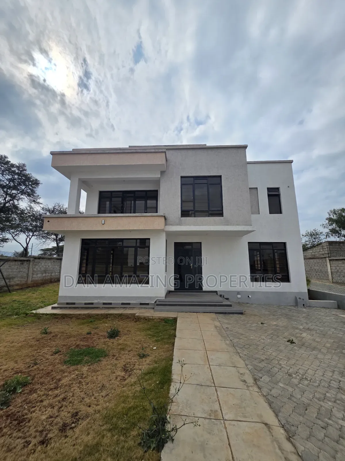 3bdrm Maisonette in Rimpa Plus Dsq for rent