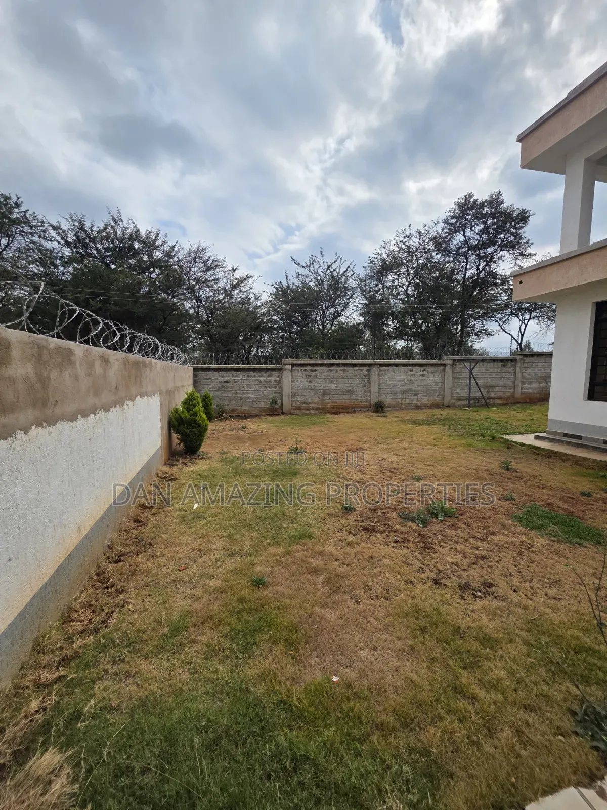 3bdrm Maisonette in Rimpa Plus Dsq for rent